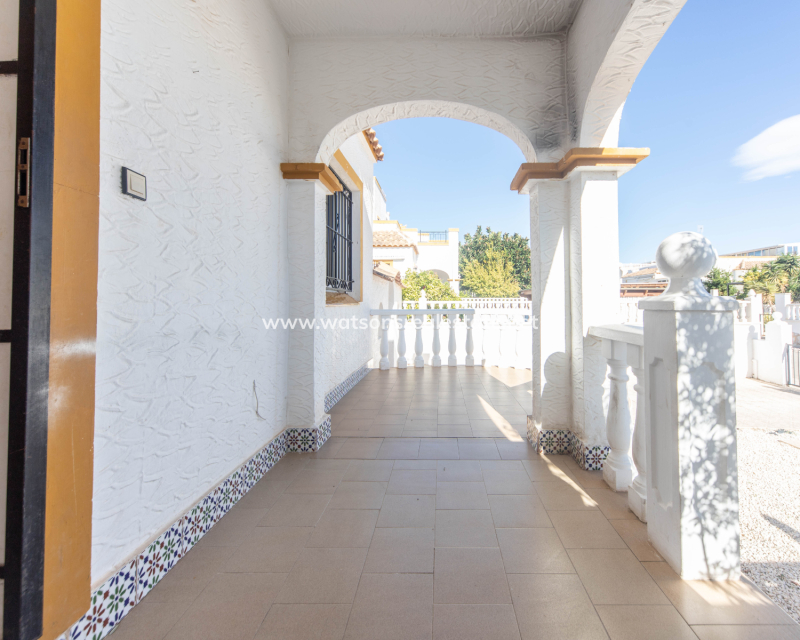 Resale - Quad - Urb. La Marina