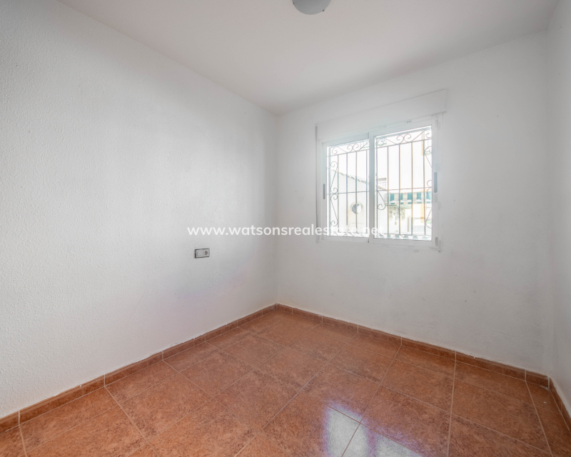 Resale - Quad - Urb. La Marina