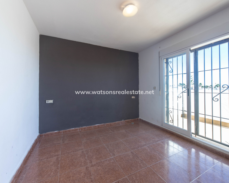 Resale - Quad - Urb. La Marina