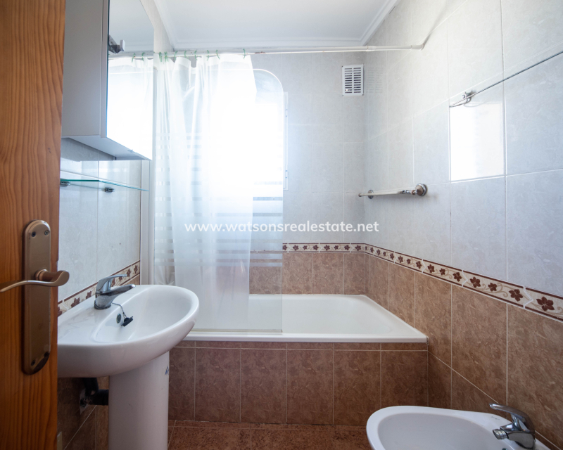 Resale - Quad - Urb. La Marina