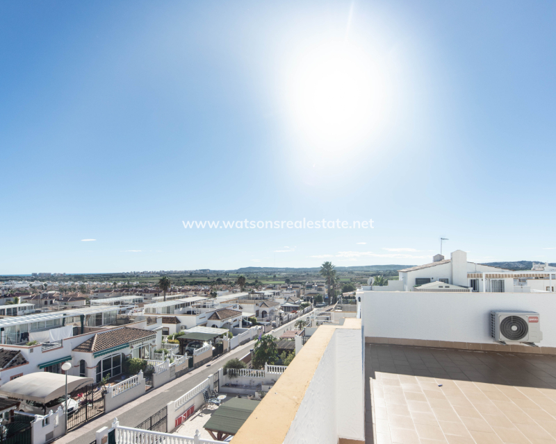 Resale - Quad - Urb. La Marina