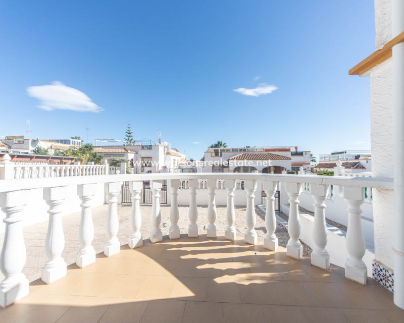 Resale - Quad - Urb. La Marina