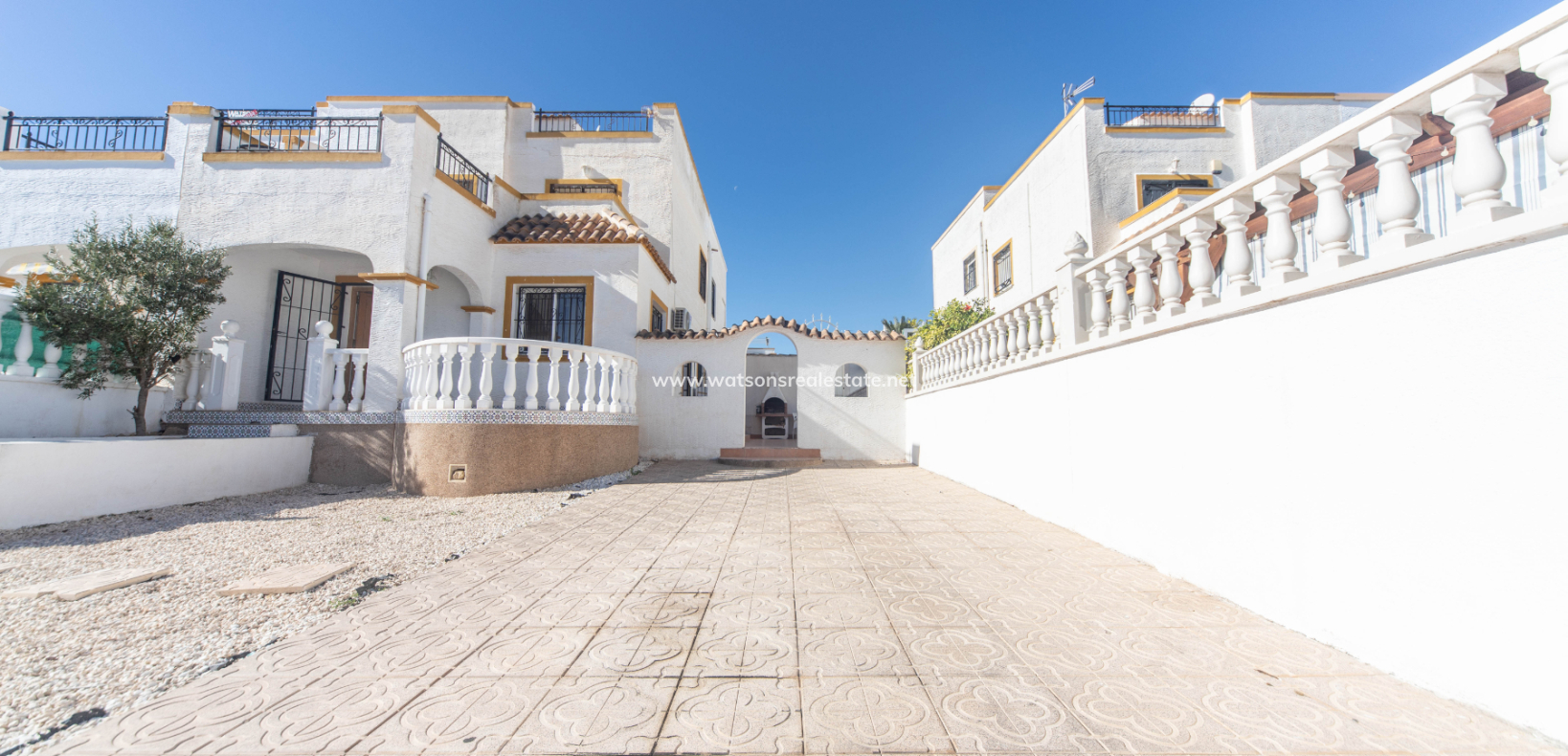 Resale - Quad - Urb. La Marina