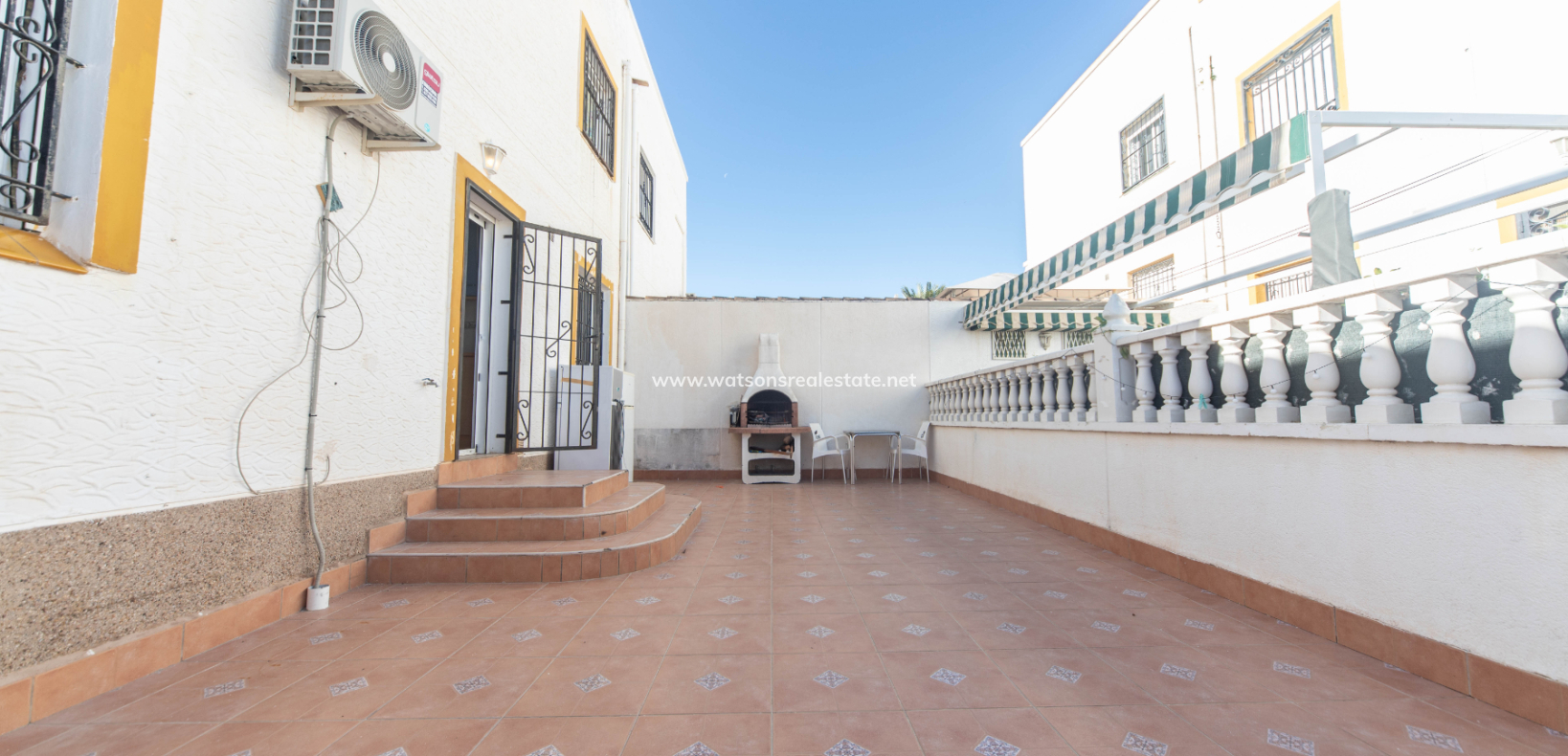 Resale - Quad - Urb. La Marina