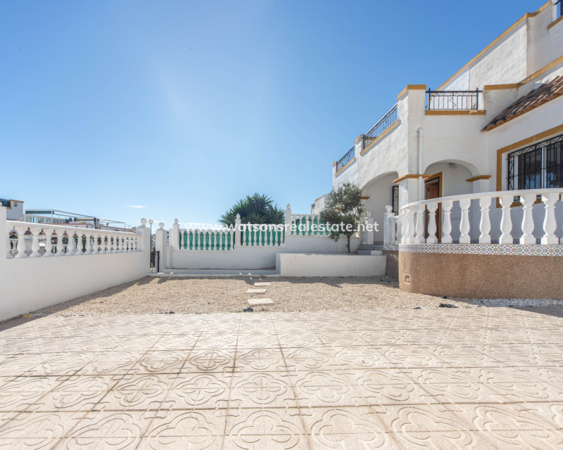 Resale - Quad - Urb. La Marina