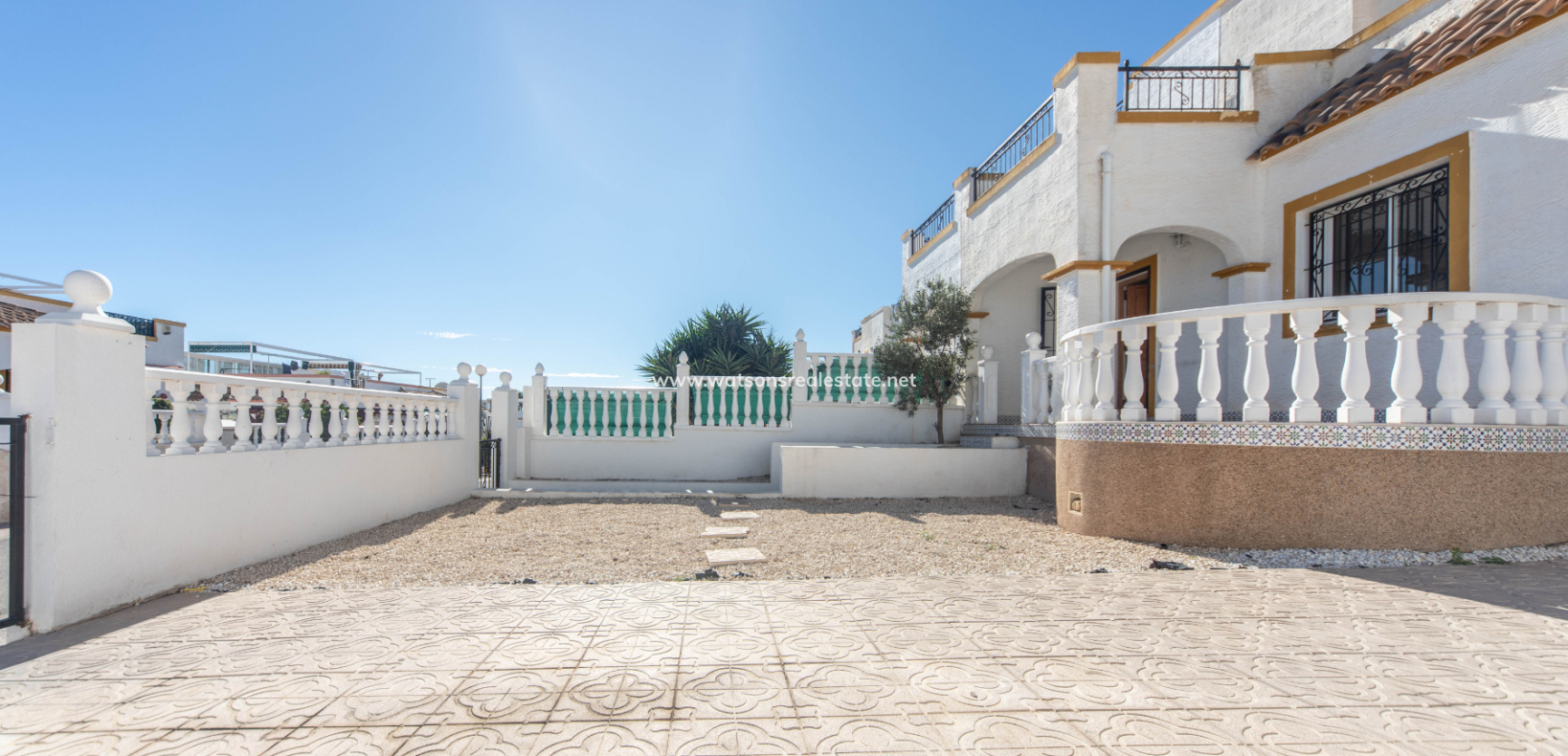 Resale - Quad - Urb. La Marina