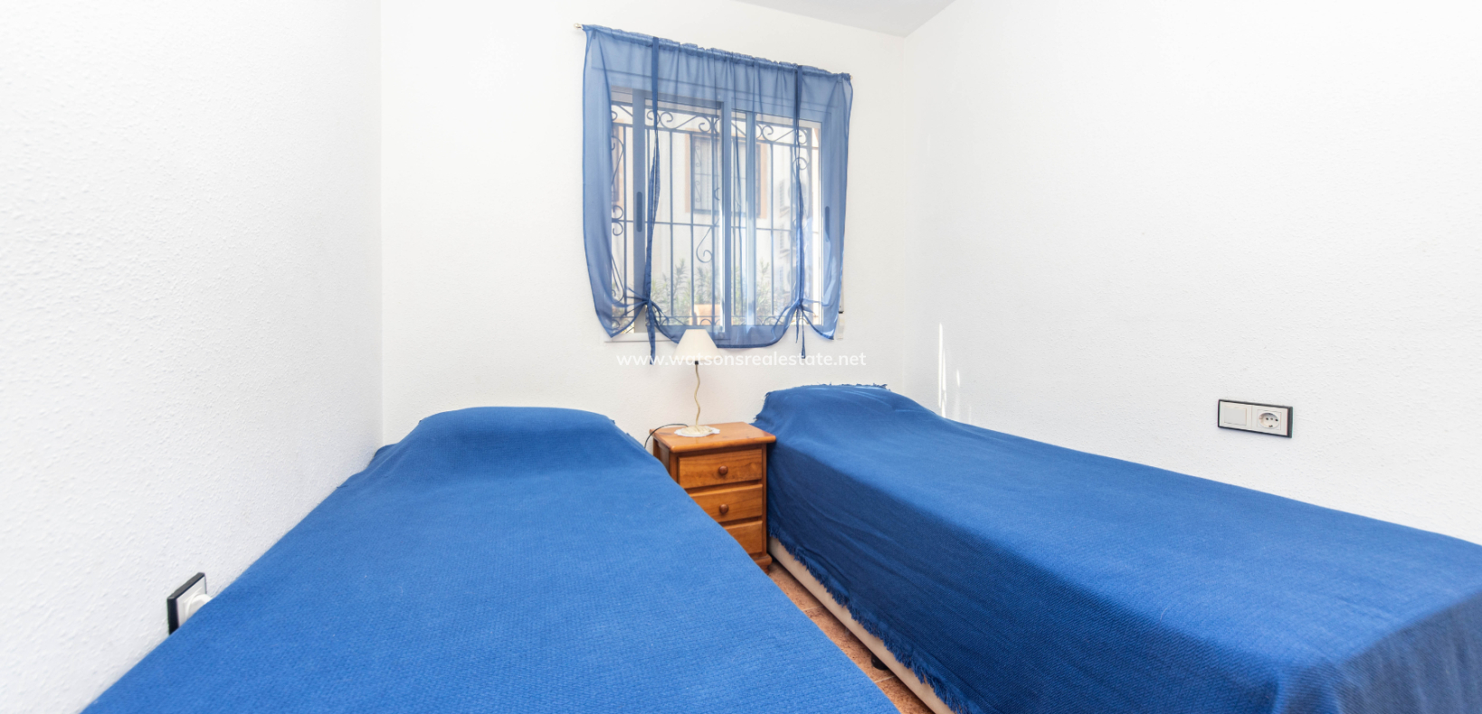 Resale - Quad - Urb. La Marina