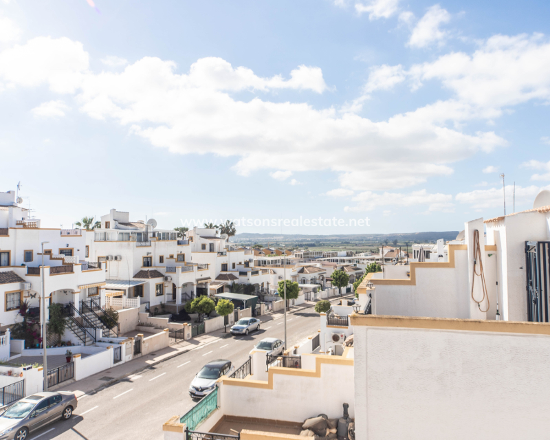 Resale - Quad - Urb. La Marina