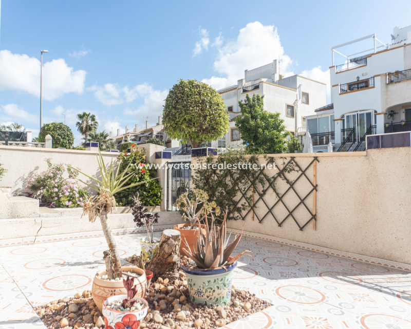 Resale - Quad - Urb. La Marina