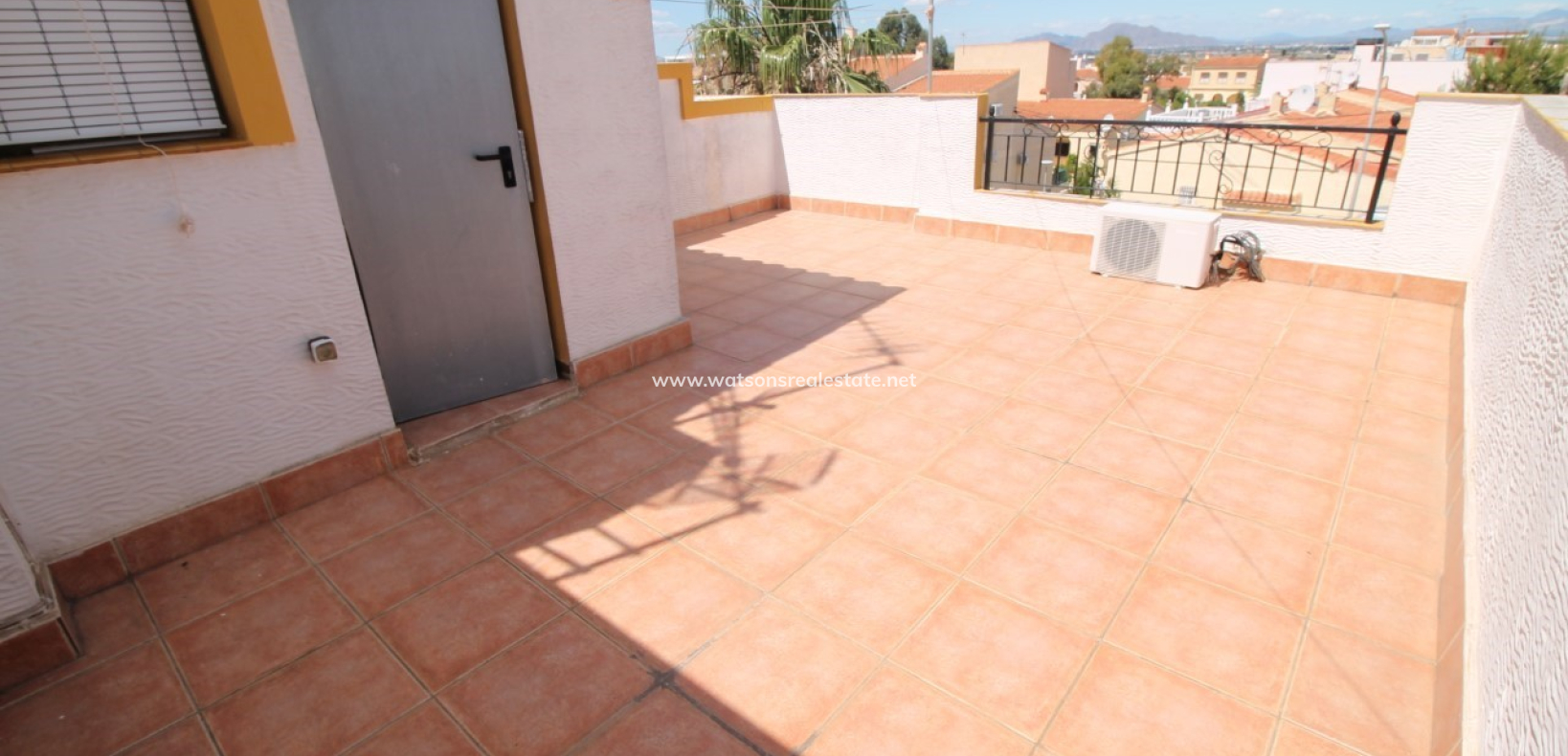 Resale - Quad - Urb. La Marina