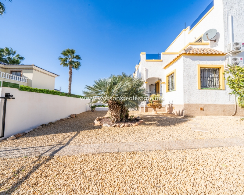 Resale - Quad - Urb. La Marina