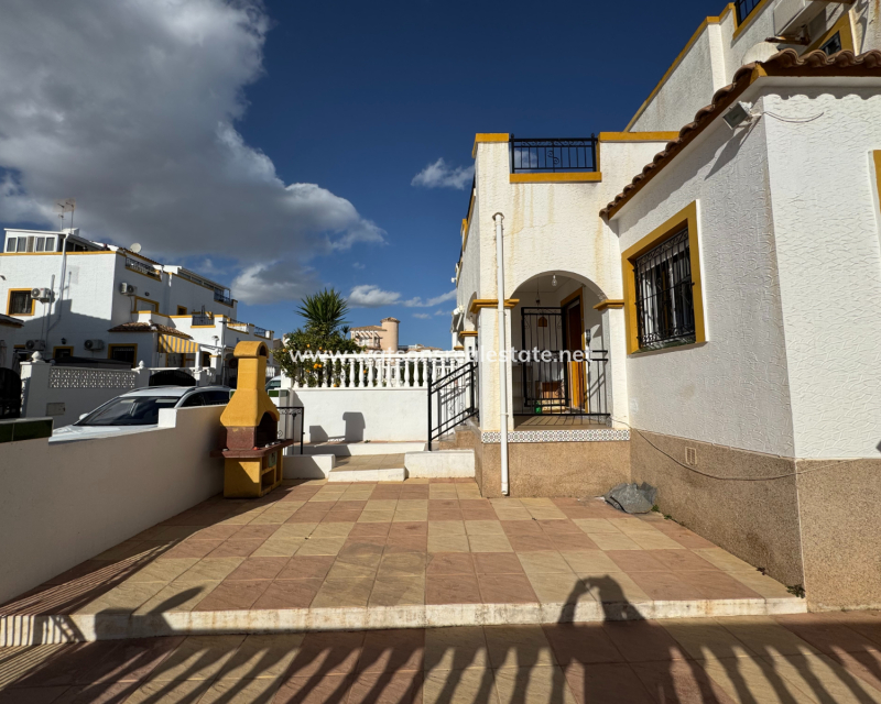 Resale - Quad - Urb. La Marina