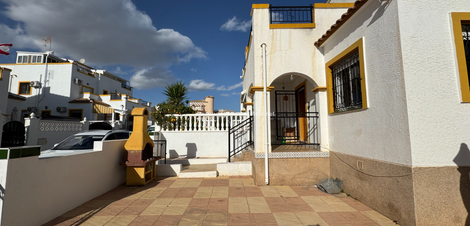 Resale - Quad - Urb. La Marina