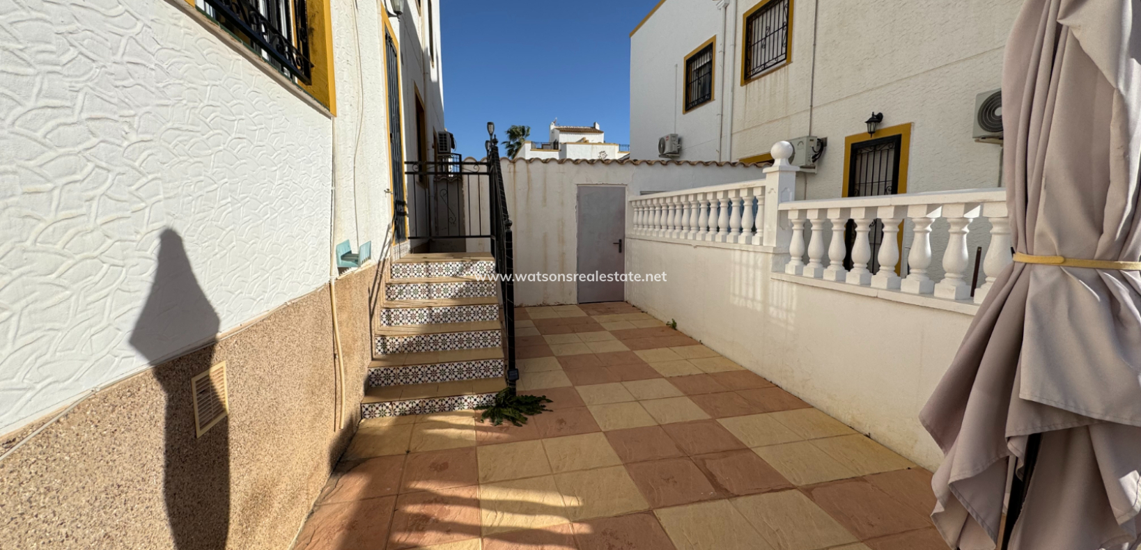 Resale - Quad - Urb. La Marina