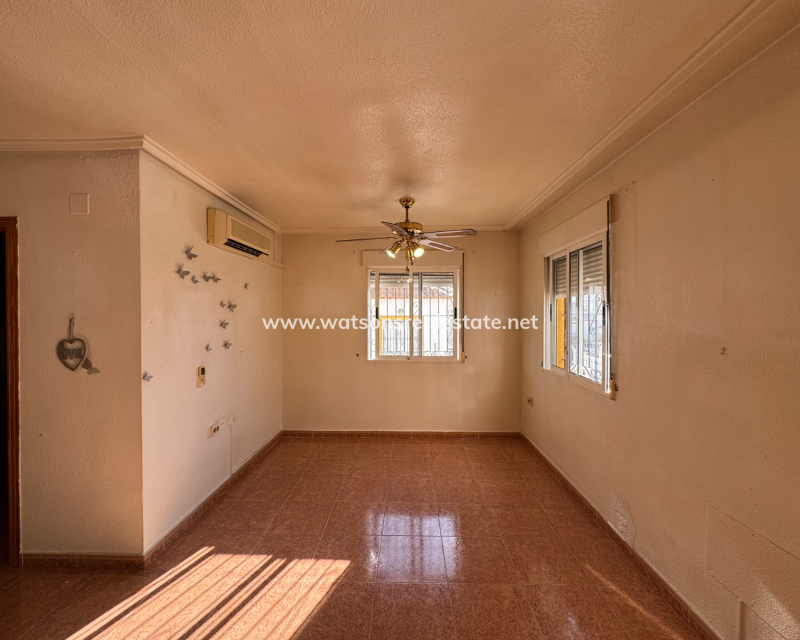 Resale - Quad - Urb. La Marina