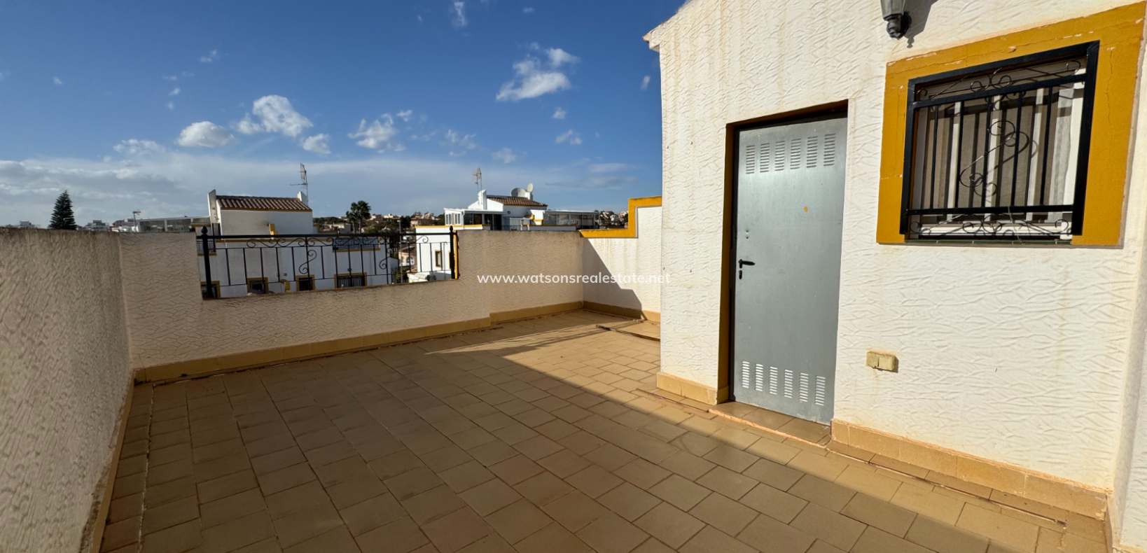 Resale - Quad - Urb. La Marina