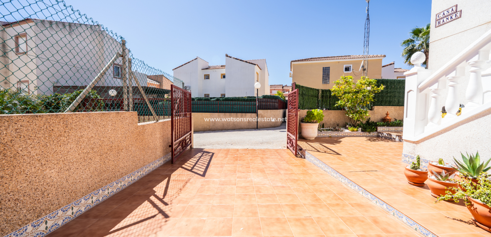 Resale - Quad - Urb. La Marina