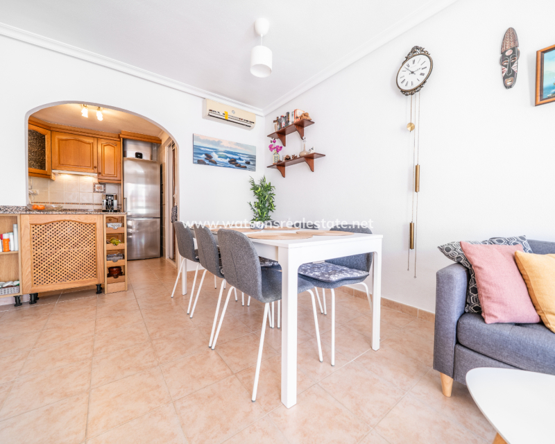 Resale - Quad - Urb. La Marina