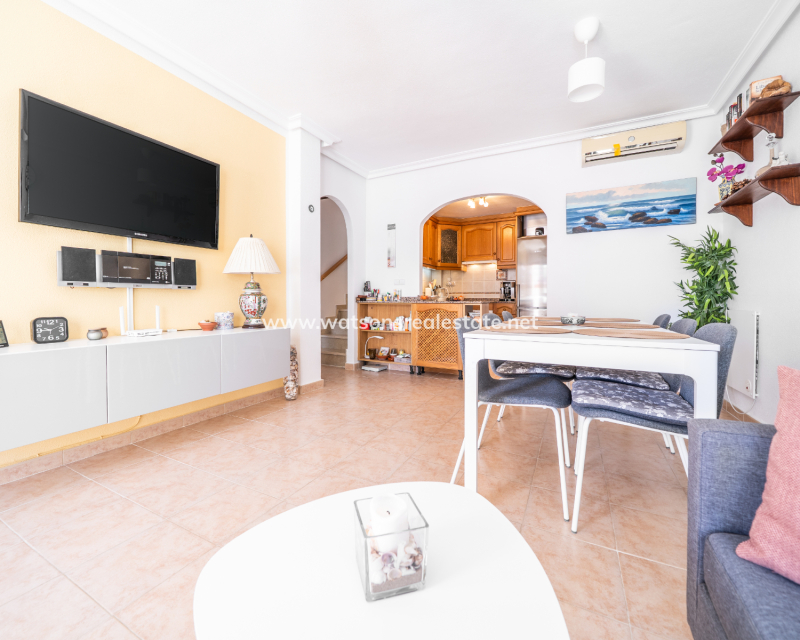 Resale - Quad - Urb. La Marina