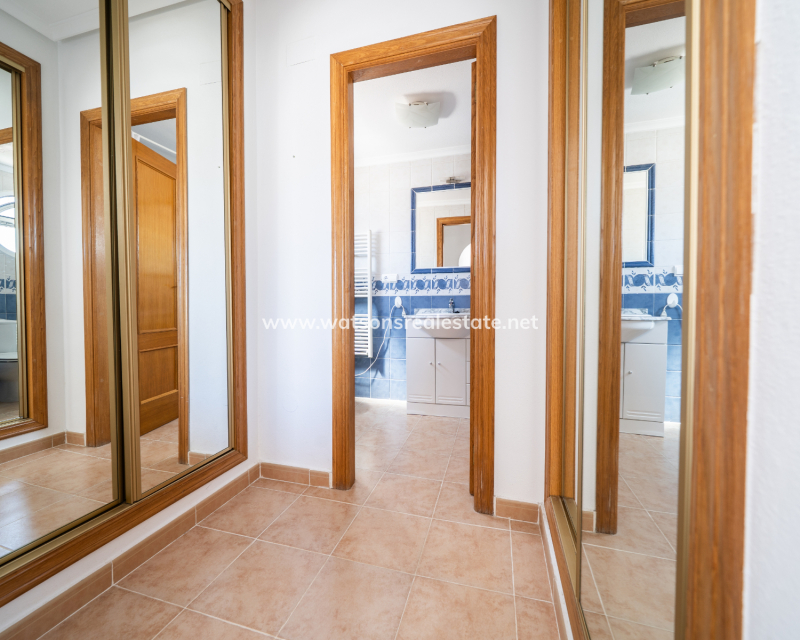 Resale - Quad - Urb. La Marina