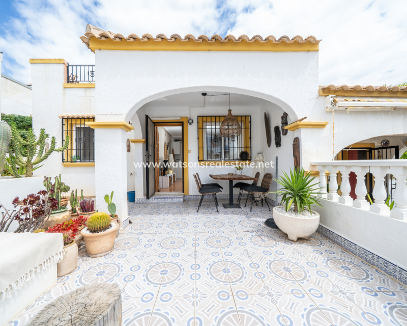 Resale - Quad - Urb. La Marina