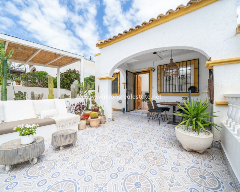 Resale - Quad - Urb. La Marina