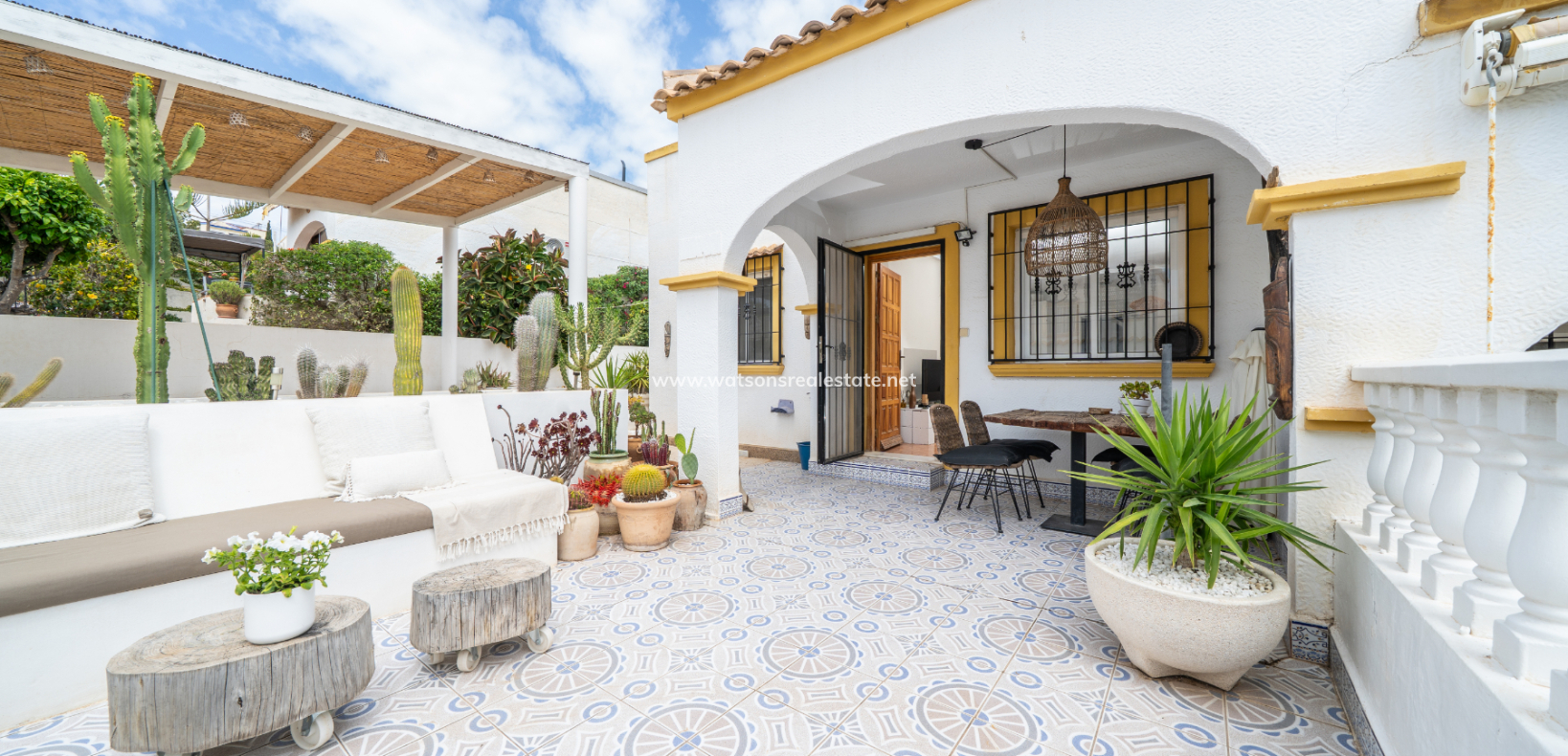 Resale - Quad - Urb. La Marina