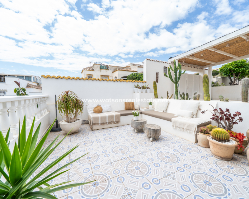 Resale - Quad - Urb. La Marina