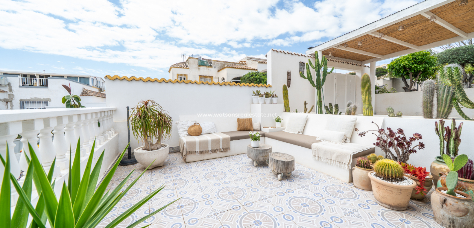 Resale - Quad - Urb. La Marina