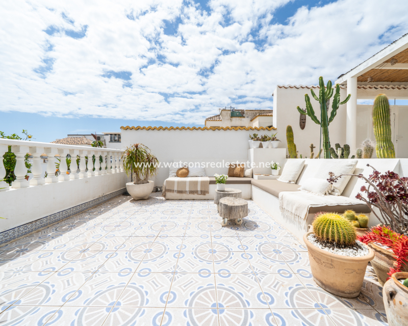 Resale - Quad - Urb. La Marina