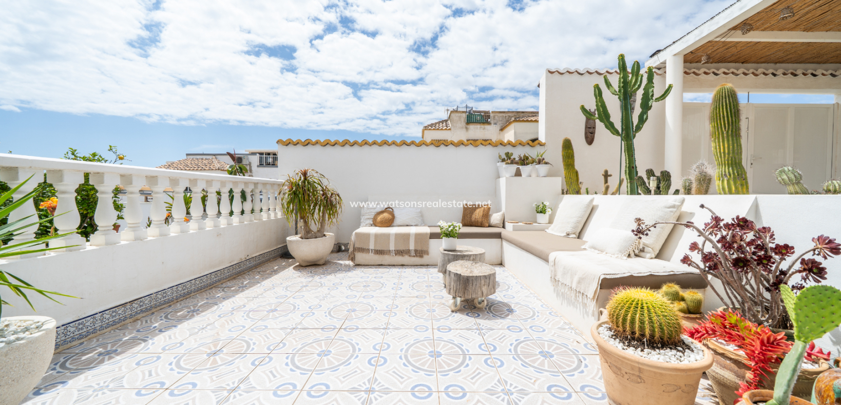 Resale - Quad - Urb. La Marina