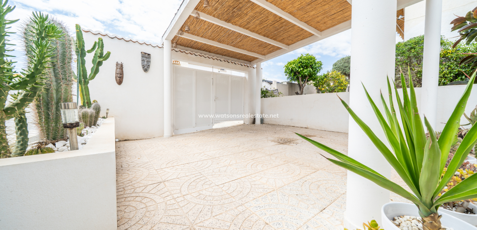 Resale - Quad - Urb. La Marina