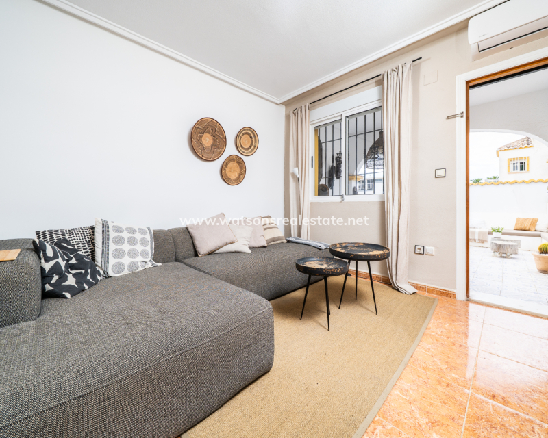 Resale - Quad - Urb. La Marina