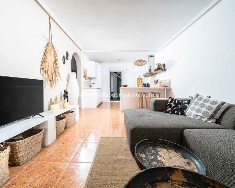 Resale - Quad - Urb. La Marina