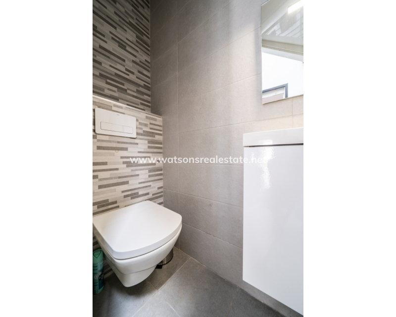 Resale - Quad - Urb. La Marina