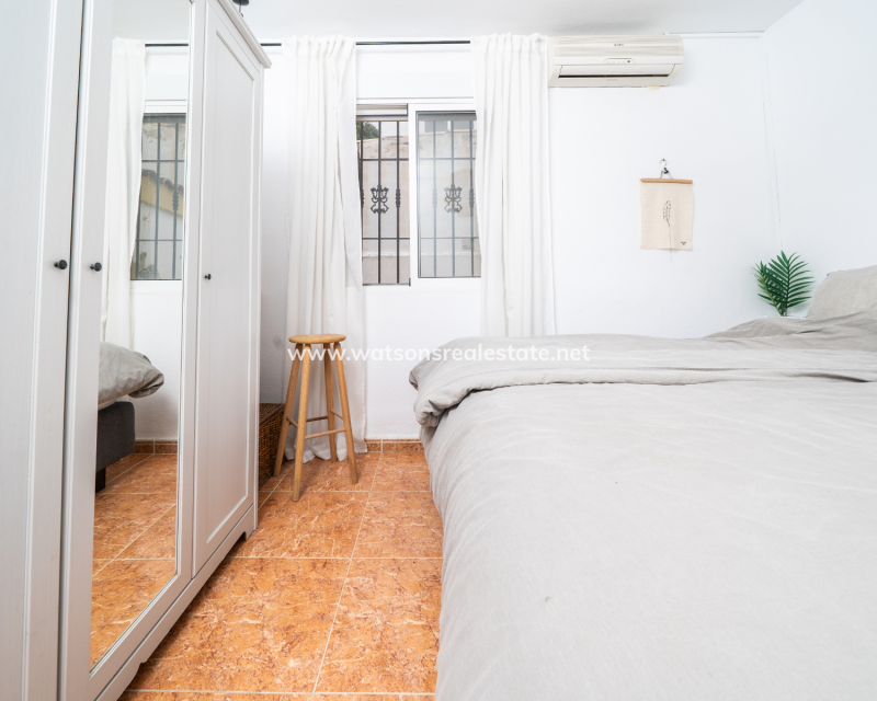 Resale - Quad - Urb. La Marina