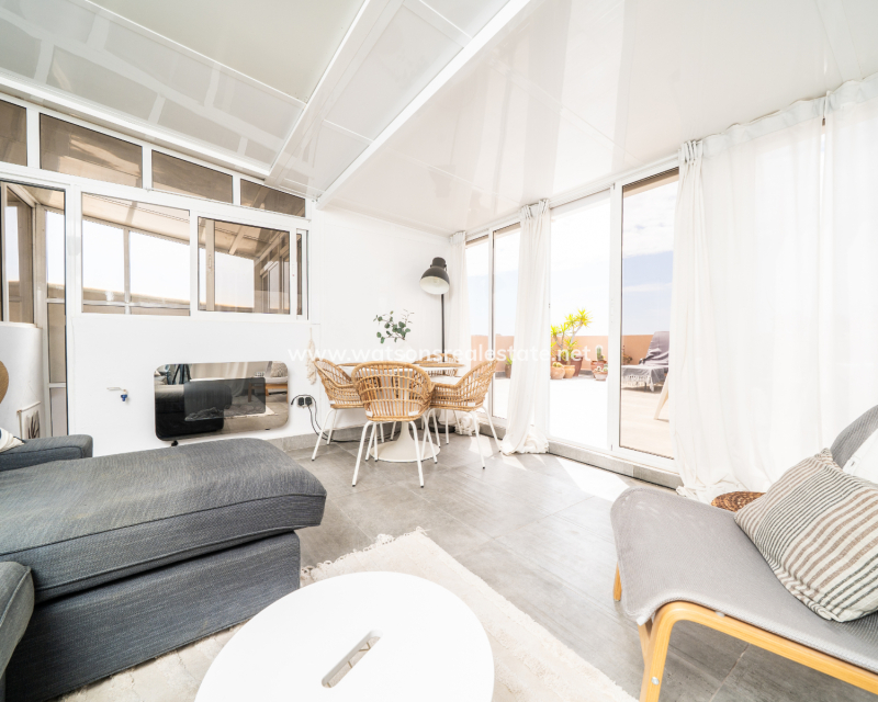 Resale - Quad - Urb. La Marina