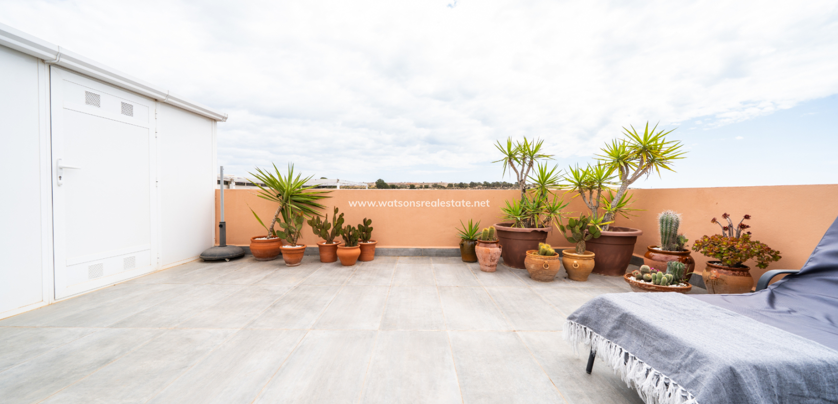 Resale - Quad - Urb. La Marina