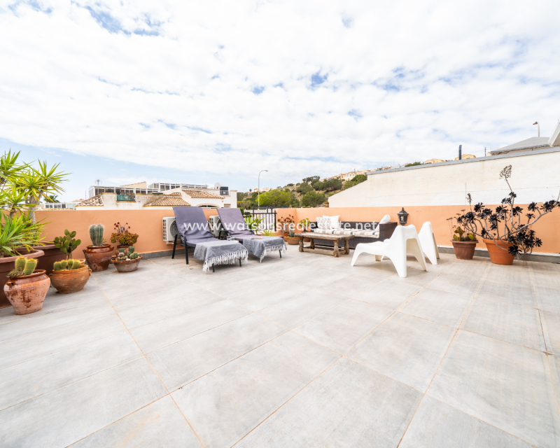 Resale - Quad - Urb. La Marina