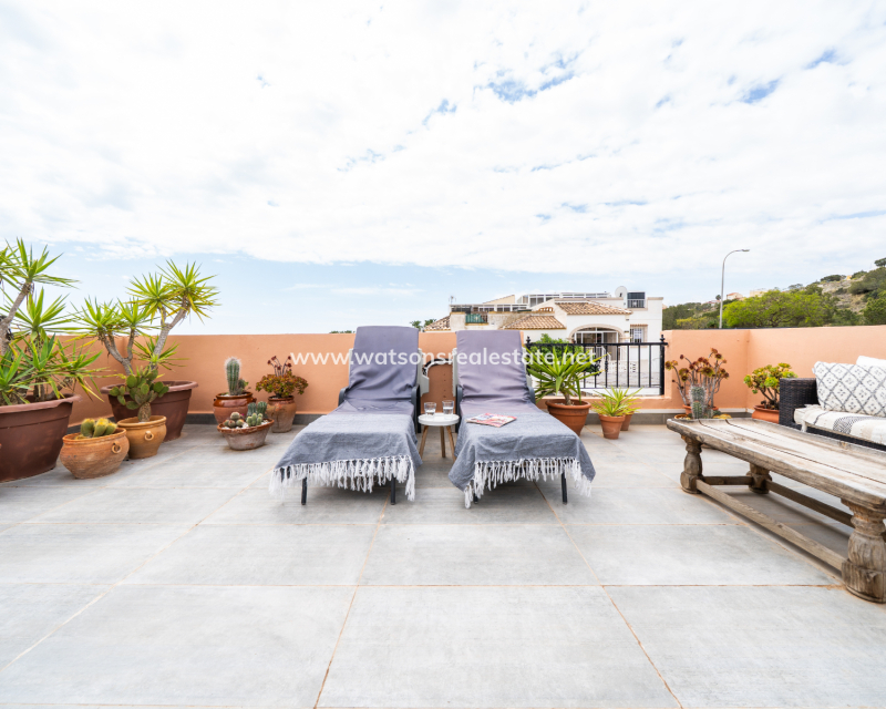 Resale - Quad - Urb. La Marina