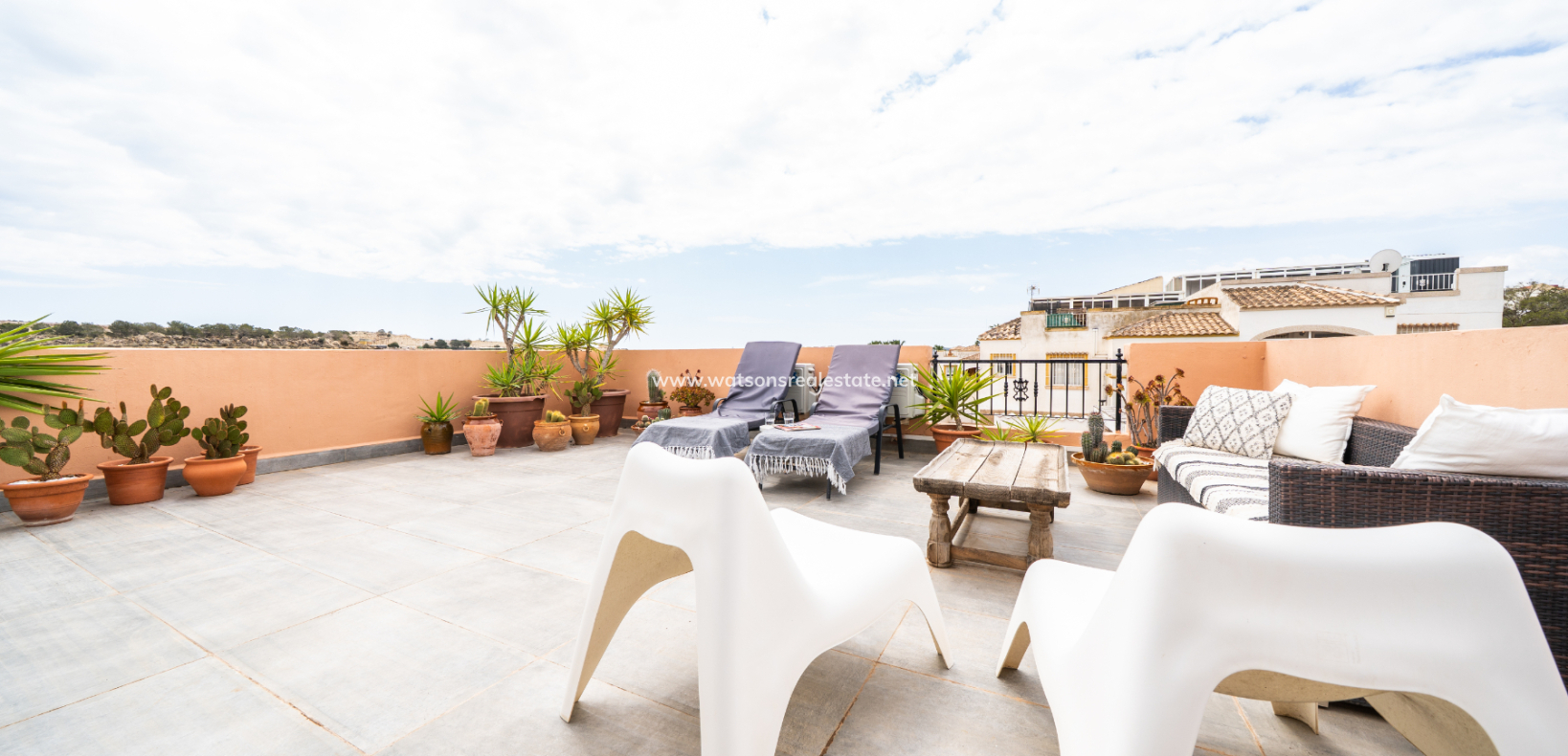 Resale - Quad - Urb. La Marina