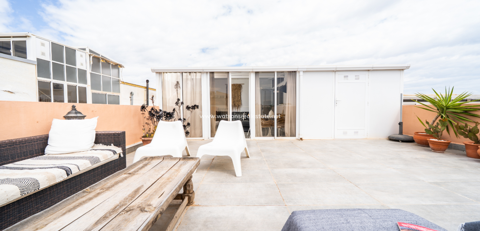 Resale - Quad - Urb. La Marina