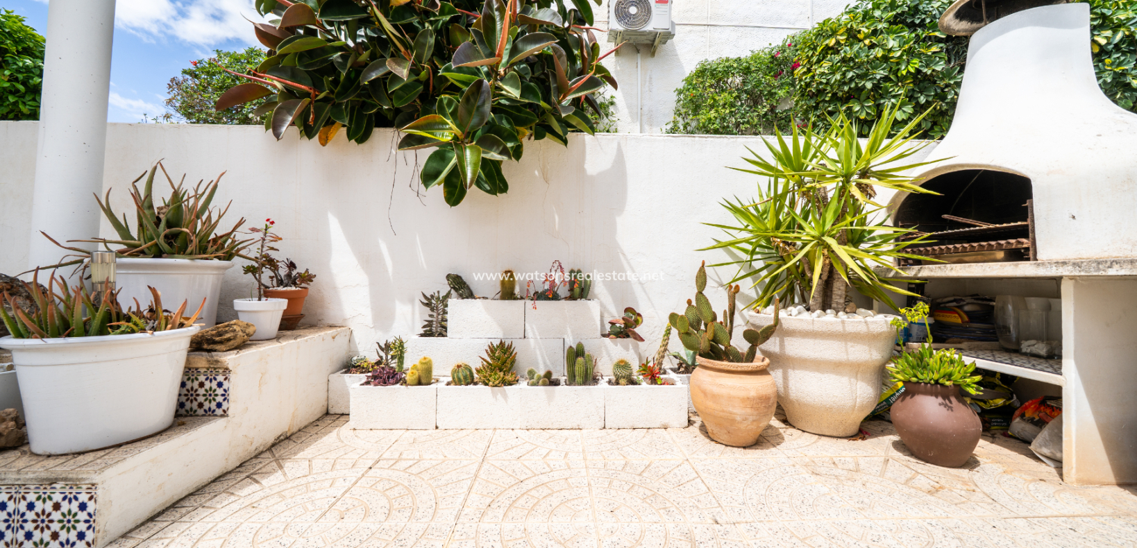 Resale - Quad - Urb. La Marina