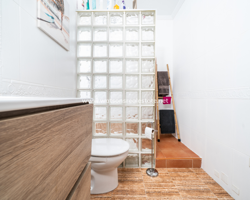 Resale - Quad - Urb. La Marina