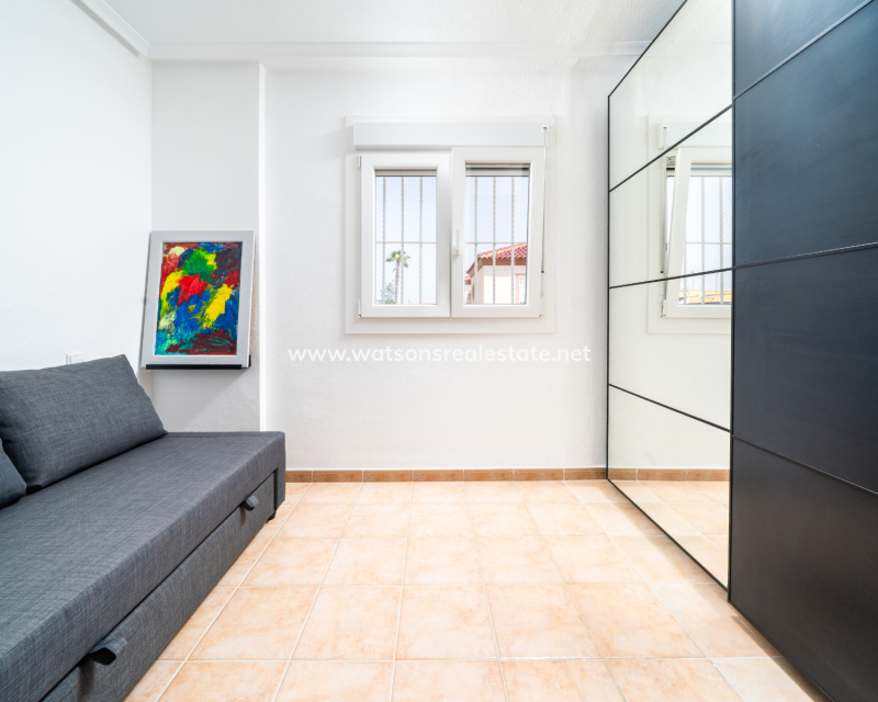 Resale - Quad - Urb. La Marina
