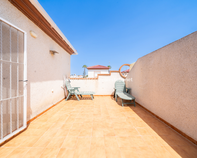 Resale - Quad - Urb. La Marina