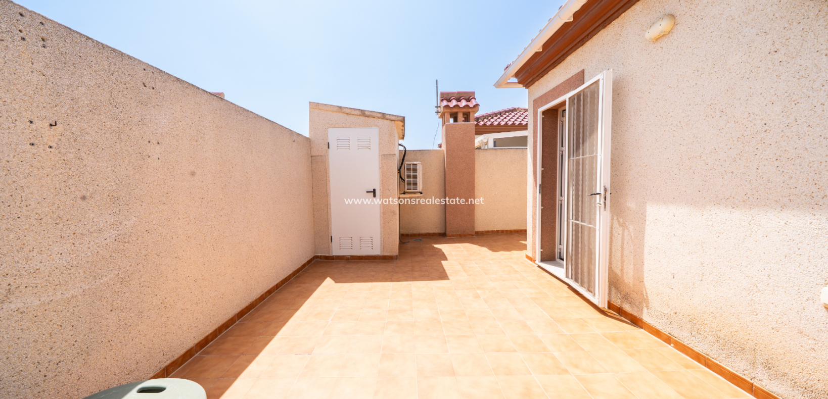 Resale - Quad - Urb. La Marina