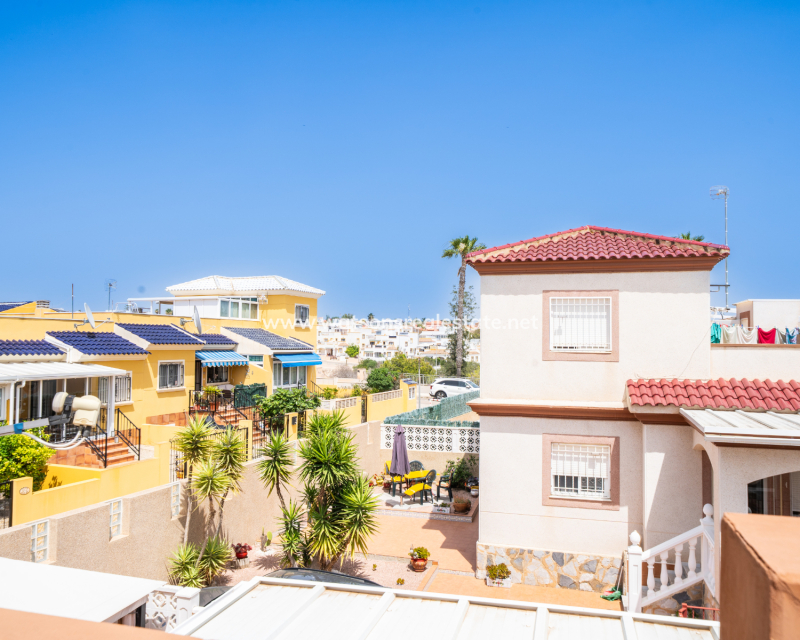 Resale - Quad - Urb. La Marina