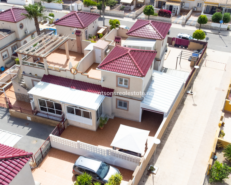 Resale - Quad - Urb. La Marina