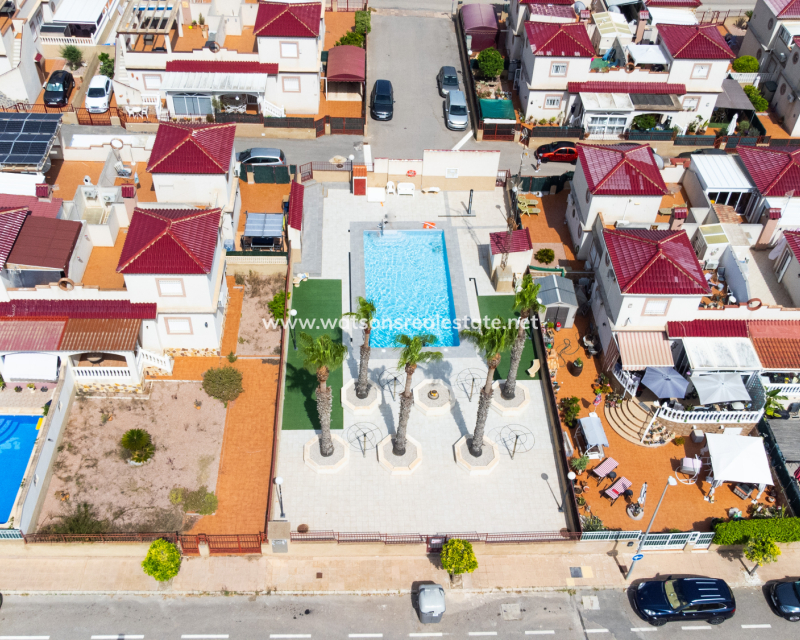 Resale - Quad - Urb. La Marina